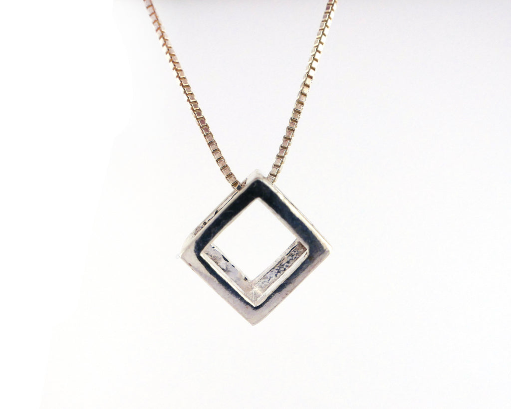 Aeravida Unisex Simple & Sparkling Clear Crystal Cube Prism on .925 Sterling Silver Pendant Chain Necklace for Modern Chic Style & Casual Everyday